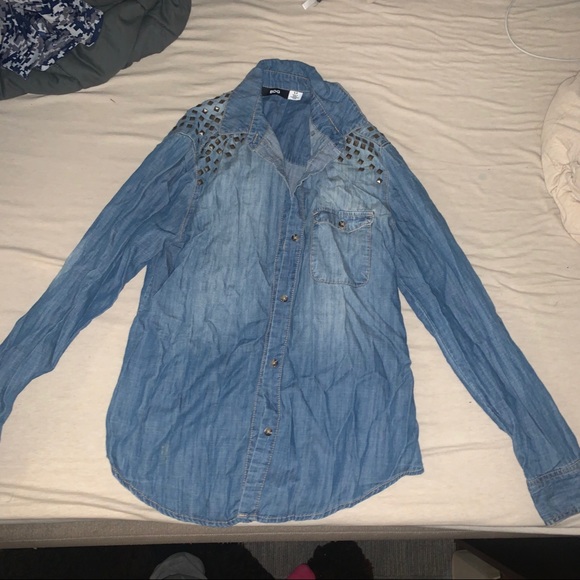 Urban Outfitters stud denim long sleeve - Picture 1 of 4